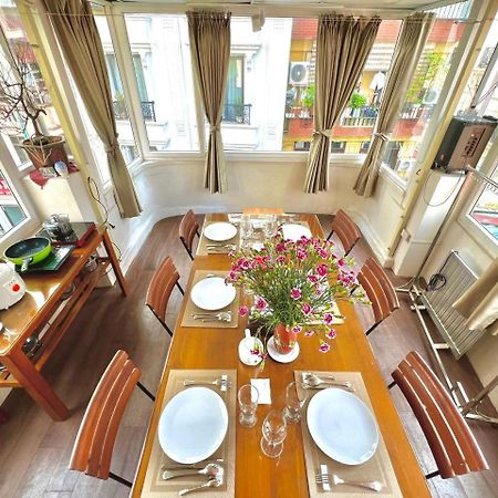 Nice Room Located Right Next To The Old Quarter Can Phong Nhieu Anh Sang Tai Ngay Gan Pho Di Bo Ho Guom Hanoi Bagian luar foto