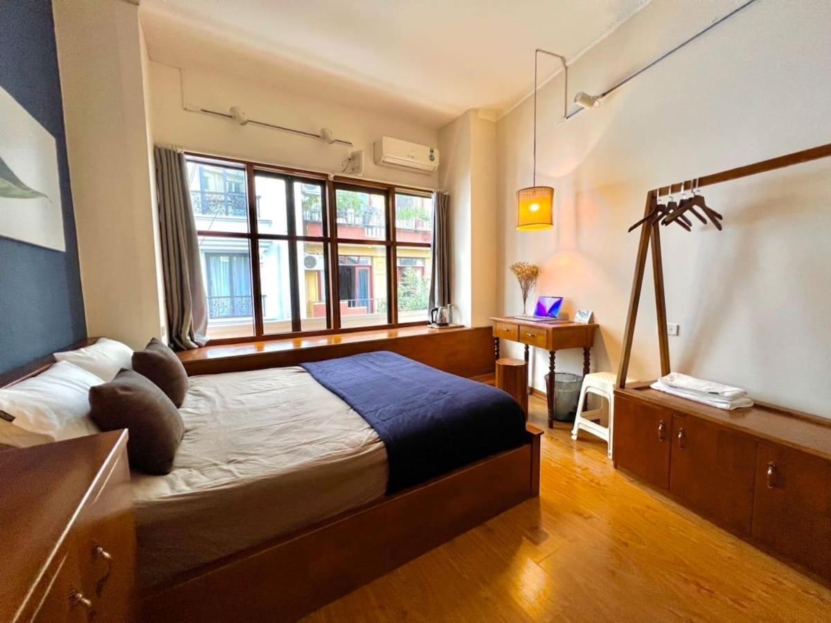 Nice Room Located Right Next To The Old Quarter Can Phong Nhieu Anh Sang Tai Ngay Gan Pho Di Bo Ho Guom Hanoi Bagian luar foto