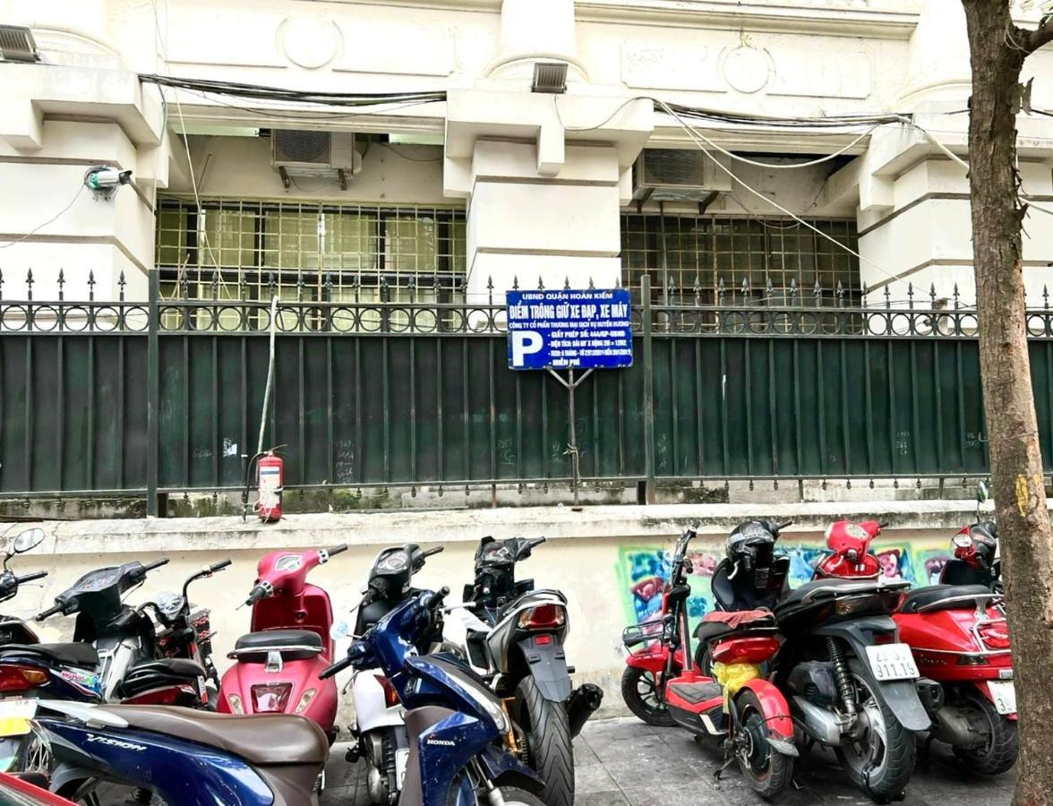 Nice Room Located Right Next To The Old Quarter Can Phong Nhieu Anh Sang Tai Ngay Gan Pho Di Bo Ho Guom Hanoi Bagian luar foto