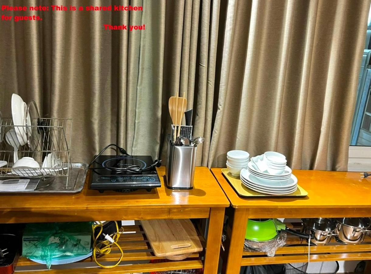 Nice Room Located Right Next To The Old Quarter Can Phong Nhieu Anh Sang Tai Ngay Gan Pho Di Bo Ho Guom Hanoi Bagian luar foto