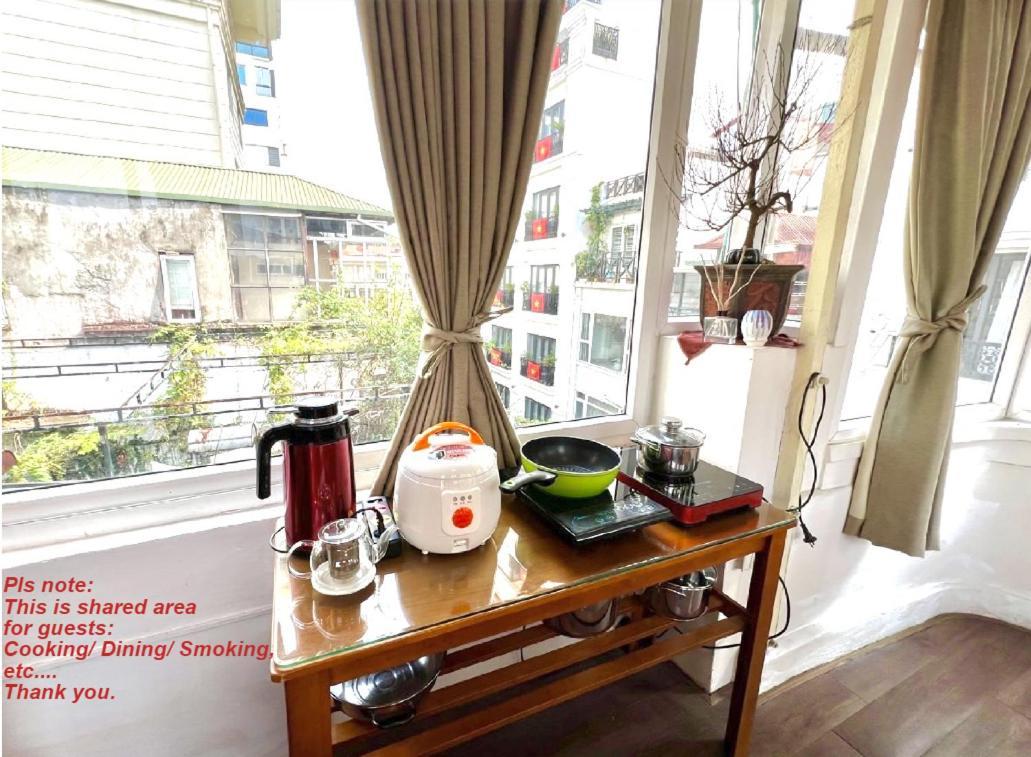 Nice Room Located Right Next To The Old Quarter Can Phong Nhieu Anh Sang Tai Ngay Gan Pho Di Bo Ho Guom Hanoi Bagian luar foto